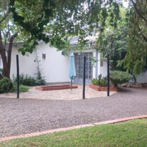 Driftwood Boutique Bed and Breakfast, Lobatse - property photograph 1
