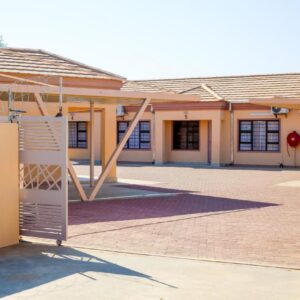 JTown CBD Self-Catering Apartment Jwaneng, Jwaneng - property photograph 1