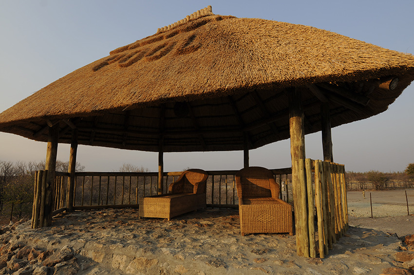 Room at Pelican Lodge, Nata