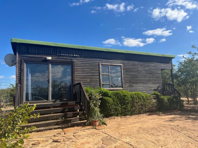 Porcupine Cabin Palapye, Palapye - property photograph 1