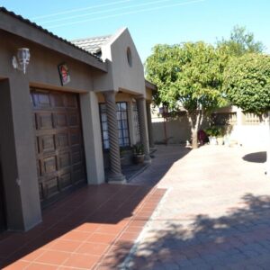 Triple Palms Bed and Breakfast, Gaborone - property photograph 1