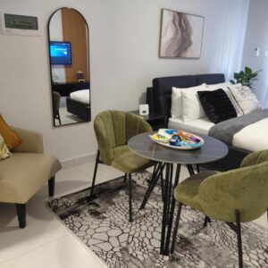 Desmelima Premier Living