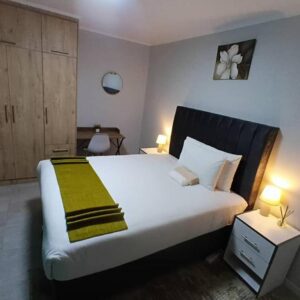 Lola Apartments B12