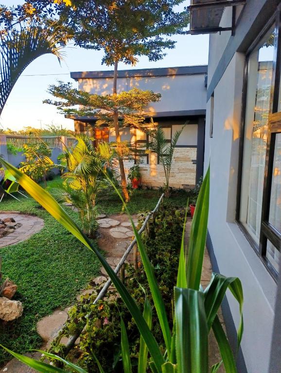 Shalakwe Hills Inn Guesthouse