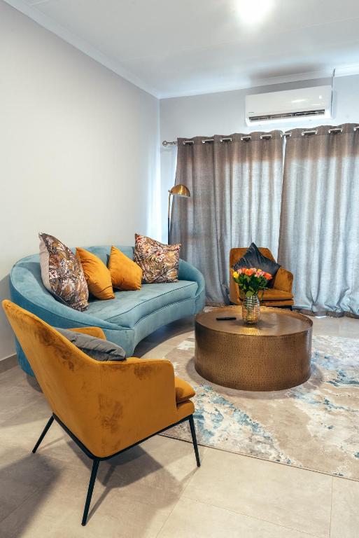 The Luxe Livin' Habitat Alpha A306